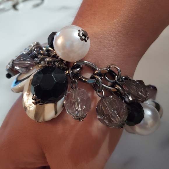 Retro Figaro Couture Charm Bracelet Heart Watch - Picture 3 of 16